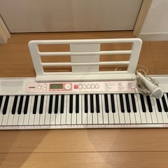 【取引中】カシオ電子キーボード⭐︎光ナビゲーション