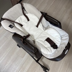 ベビーチェア　コンビの画像