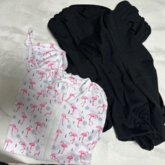 抱っこ紐 konny とスワドルのようなものの画像