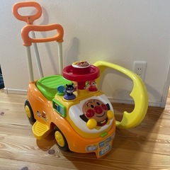 【室内使用】アンパンマン　よくばりビジーカー