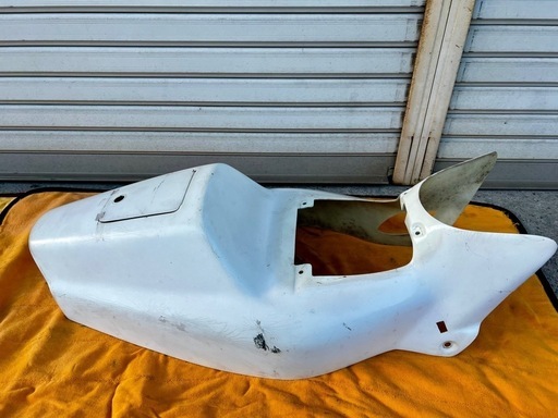 HONDA NS-1  シートカウル　社外　FRP 塗装ベース