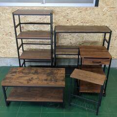 そろい家具5点セットです。