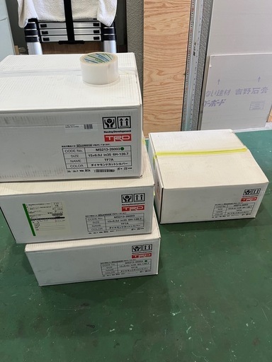 ハイエース6型15インチ未使用純正ホイール