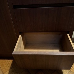 収納家具　天然木の画像