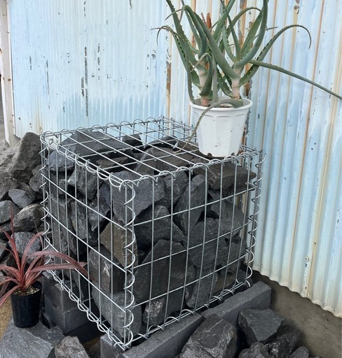 愛媛県　お洒落　外構工事　ガビオン　ストーンウォール　450×450×450　本体　石付き　税込み　激安