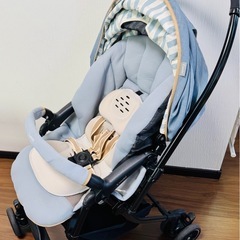 【終了】★美品★コンビ ベビーカー 超軽量(4.8kg) メチャ...