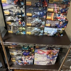 ガンプラ空箱とランナー