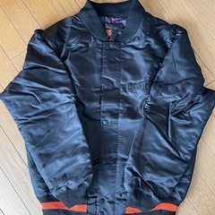 巨人ジャンパー　LLの画像