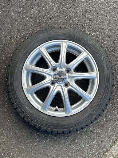 アルミホイール付きスタッドレスタイヤ