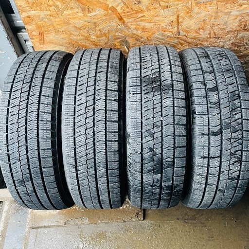 極上タイヤ　BRIDGESTONE ブリヂストン　ブリジストン　VRX2 195/65R15 スタッドレス タイヤ　2021年製　15インチ