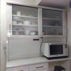 食器棚の画像