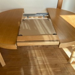 伸縮円形テーブル　IKEA　 の画像