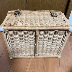 うさぎ　ラタンバスケットの画像