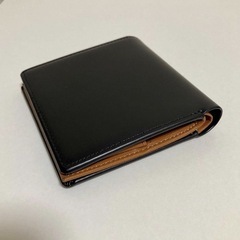 ✨新品✨牛革 折り畳み財布　黒×黄　プレゼント　贈り物　高品質　大容量の画像