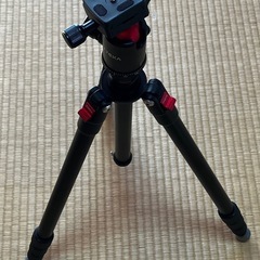 【ほぼ未使用】カメラ　三脚の画像