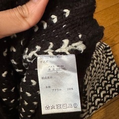 ニットトップスの画像