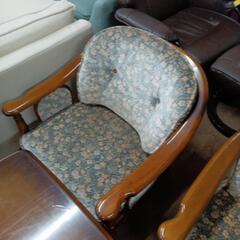 🎉椅子　机　4点セットの画像