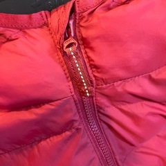 UNIQLO kids ダウンジャケットの画像