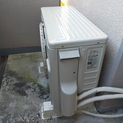 【取引交渉中】日立ルームエアコン　白くまくん　RAS-AJ22N(W)の画像