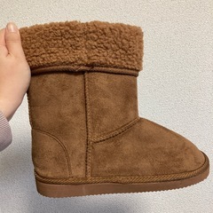 新品タグ付　ムートンブーツの画像