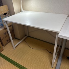 デスク

