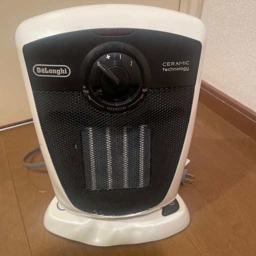DeLonghi セラミックファンヒーター