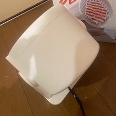WARM WIND MACHINE 400W/600W ミニファンヒーター　暖房の画像