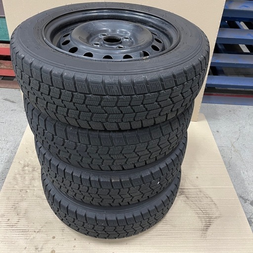 スタッドレスタイヤ　ホイール4本セット　165/65/14