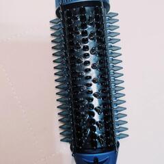 ヘアアイロン 【新品同様】（半額以下）   ブラシ型アイロン（マイナスイオン）の画像