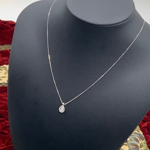 K18WG ダイヤモンド　ネックレス　2.7g 中0.18ct