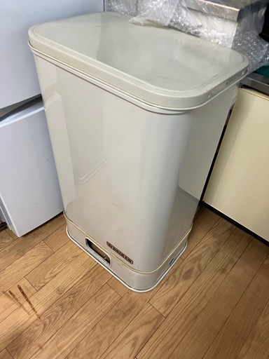 灯油タンク　70L 室内使用　美品