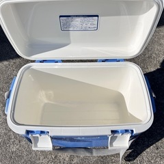 クーラーボックス　中古　ベルトありの画像