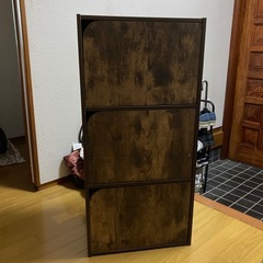 ニトリ　蓋付カラーボックス