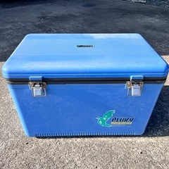 クーラーボックス　中古　ベルトなし