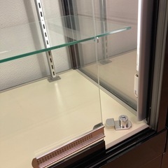 【引き取り1/15まで】ガラスショーケース ハイケース 高さ190cm/212cm 幅120cm 照明付き 店舗什器 ディスプレイの画像