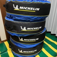 ブリヂストン　VRX2スタッドレスタイヤ　195/65R15 ４本　2022年製　ナット　タイヤカバー付き の画像