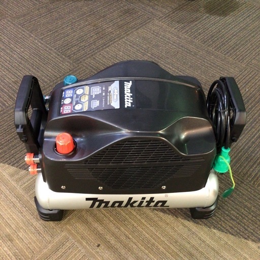 店頭引取限定】【開封品】MAKITA マキタ エアコンプレッサー 110，000 