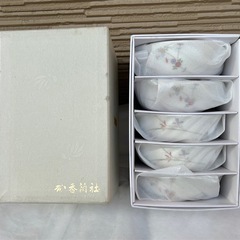 《決定¥1300》(๑^ᴗ^)ﾉ ٩(･̑◡･̑๑)【未使用】香蘭社 中鉢セット•銘々皿セット　の画像