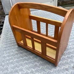 本や小物入れなどに