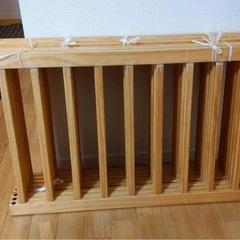 美品ファルスカ ウッドプレイペン ベビーサークル 木製 軽量 他社比較～木製プレイペン(ベビーサークル)徹底比較!触って使っ