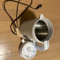 電気ケトルの画像