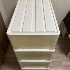 衣装ケースの画像