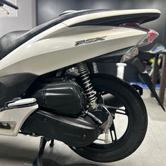 【厳選中古車•ローンOK】ホンダ PCX125 JF28 パールホワイト【ご成約でヘルメットプレゼント🎁】の画像