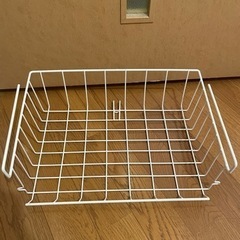 吊り下げワイヤーバスケット