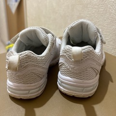 美品　瞬足　スニーカー15センチの画像
