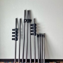 無料 天井突っ張り式 ハンガーラックの画像