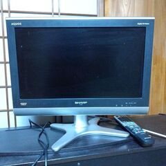 2008年式　AQUOS 20V型ワイド　液晶テレビ　LC-20E5　リモコン付きの画像
