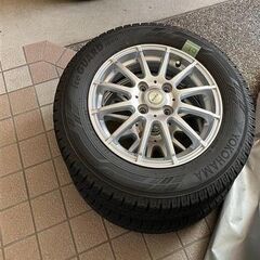 スタッドレスタイヤ・ホイール4本セット165/70R14・4.5Jの画像