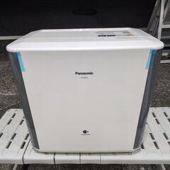 🍎パナソニック ヒートレスファン(気化)式加湿機 FE-KXF15-W