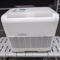 🍎パナソニック ヒートレスファン(気化)式加湿機 FE-KXF15-Wの画像